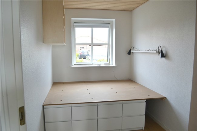 Sådan bygger du et skab under et skråt loft