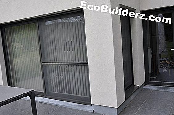 Hoe het glas in een deur te vervangen