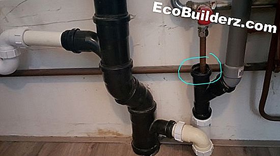 Hoe voorkom ik dat er water uit de kieren in mijn kelderverdieping komt?