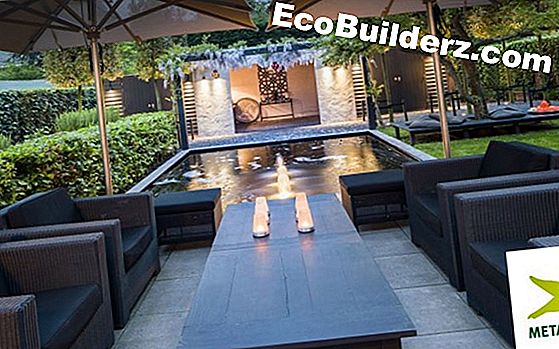 Hoe een terras aan een huis met Vinyl Siding vast te maken