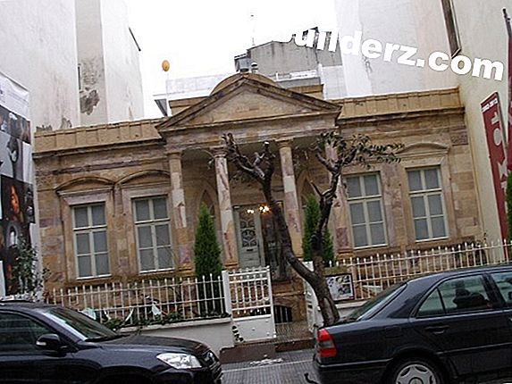 Bir driveway girişinde bir taş duvar inşa etmek nasıl