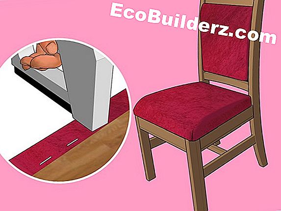 Snickeri: Reupholstering en Camelback Soffa