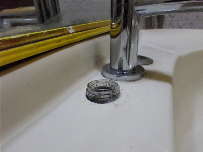 Cómo colocar el resorte en el dispensador de jabón para lavaplatos de Bosch