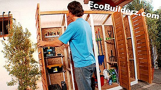 Cómo construir un armario debajo de un techo inclinado