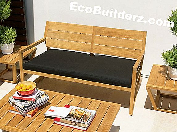 Cómo manchar los muebles de madera al aire libre