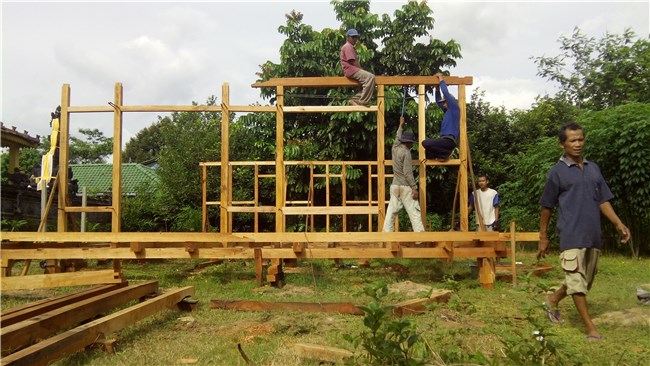 Pekerjaan tukang kayu: Membangun Furniture Kayu Saguaro