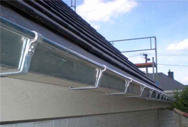 Loodgieterswerk: Verwachte levensduur van aluminium dakgoten