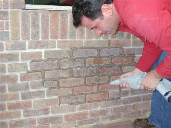 Tegels: Brick Veneer Mortar Vs. Geschuurde voeg