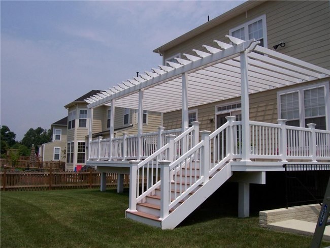 Snickeri: Front Porch Designs för ett enkel nivå hus